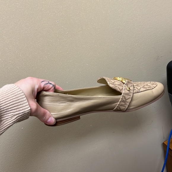 Michael Kors Tan flats - Picture 8 of 10